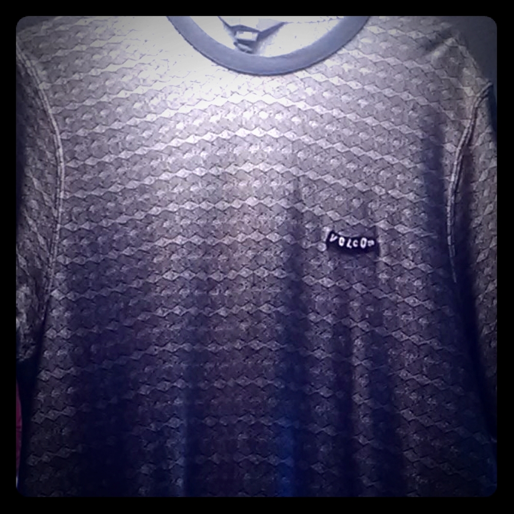 M Volcom T-shirt
